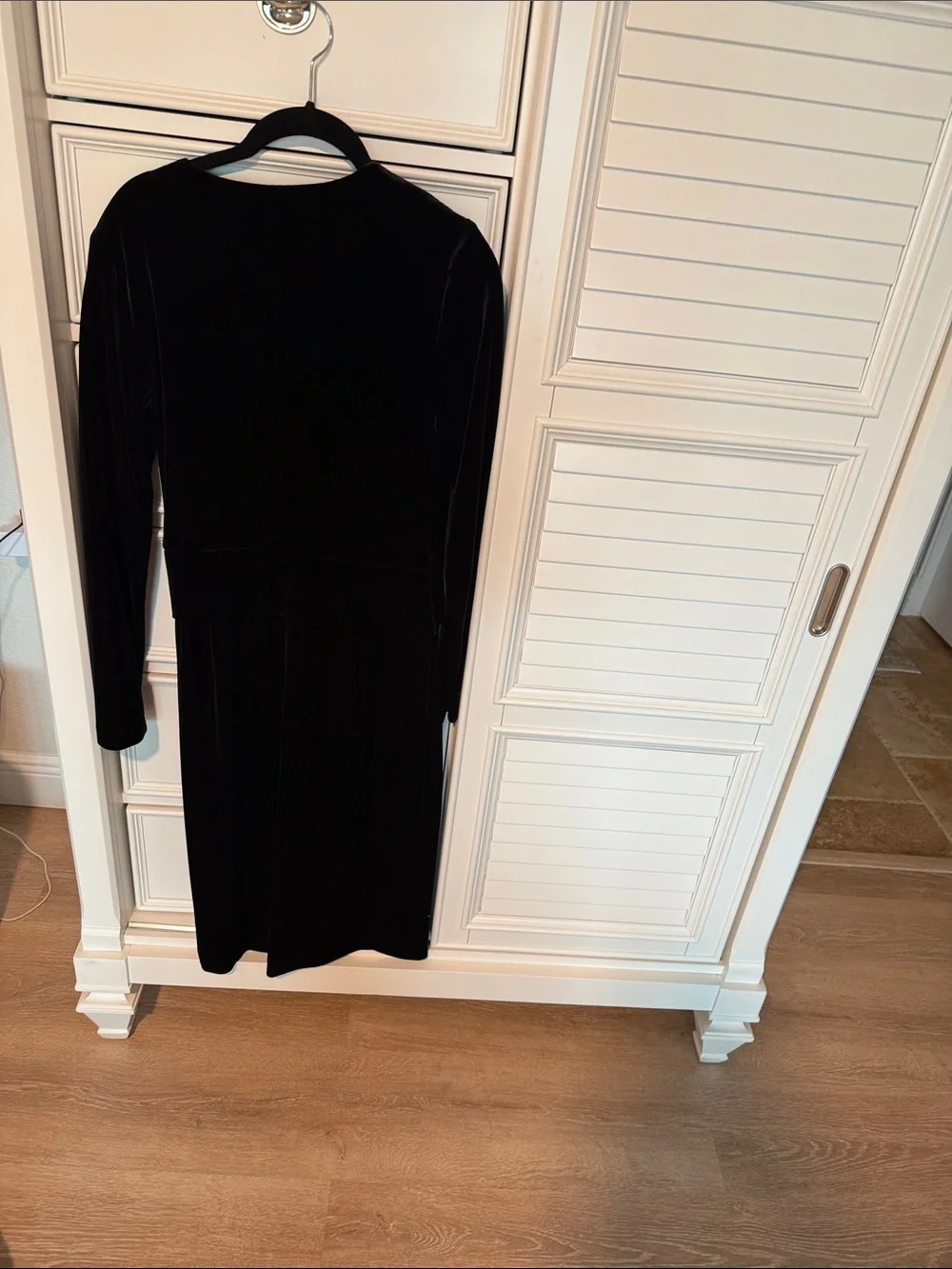 Calvin Klein Black Velvet Wrap Dress. Size 8